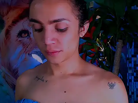 Snapshot of Cristal_Gem1 chatting on November 2025 02:01:02 AM Cristal Gem1 online show from November 2025 02:01:02 AM