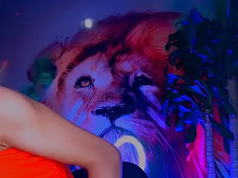 Snapshot of Cristal_Gem1 chatting on November 2025 03:07:01 AM Cristal Gem1 online show from November 2025 03:07:01 AM