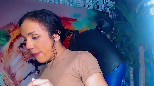 Snapshot of Cristal_Gem1 chatting on December 2025 12:32:02 PM Cristal Gem1 online show from December 2025 12:32:02 PM