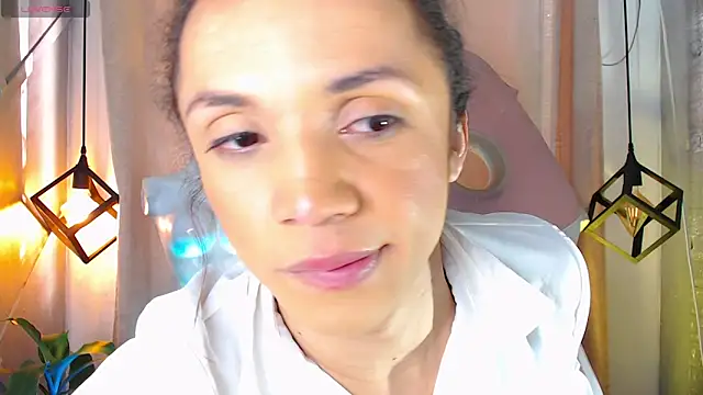 Snapshot of Cristal_Gem1 chatting on May 2026 11:49:01 AM Cristal Gem1 online show from May 2026 11:49:01 AM
