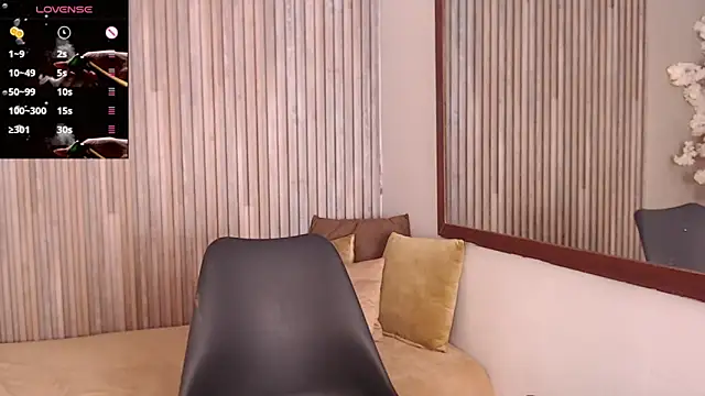 Snapshot of Glory_girl chatting on November 2025 03:13:02 PM Glory girl online show from November 2025 03:13:02 PM