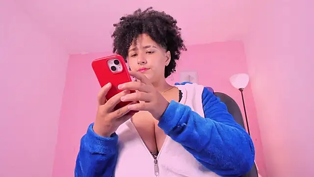 LiaaMoretzz online show from November 2025 12:11:02 AM