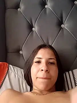 Snapshot of Liagni0 chatting on November 2025 03:23:01 PM Liagni0 online show from November 2025 03:23:01 PM