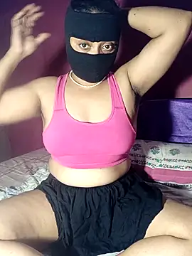 Moonshine07 online show from September 2025 05:01:01 PM