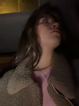 Mimiumuy online show from December 2025 02:24:02 PM