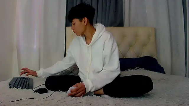 Snapshot of SemerHott chatting on September 2025 01:46:01 PM SemerHott online show from September 2025 01:46:01 PM