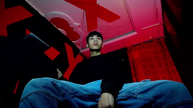 Snapshot of SemerHott chatting on September 2025 01:45:01 PM SemerHott online show from September 2025 01:45:01 PM