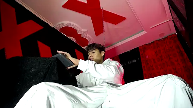 Snapshot of SemerHott chatting on September 2025 01:49:02 PM SemerHott online show from September 2025 01:49:02 PM