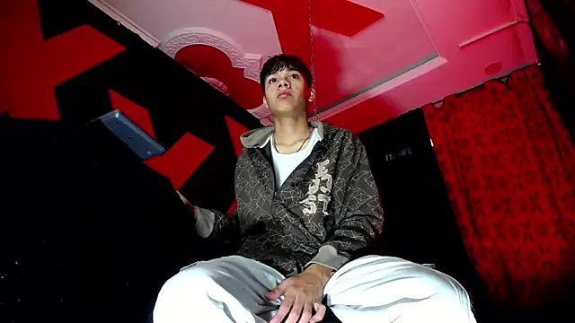 Snapshot of SemerHott chatting on October 2025 01:41:02 PM SemerHott online show from October 2025 01:41:02 PM