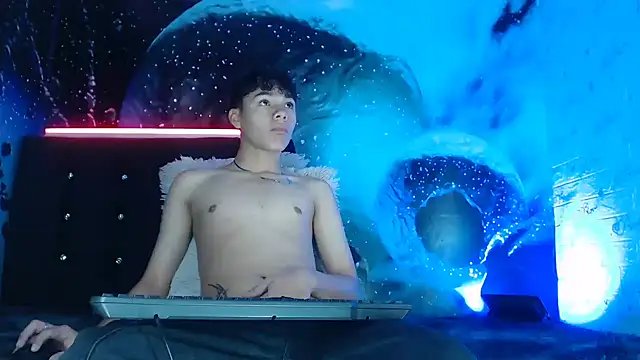 Snapshot of SemerHott chatting on November 2025 01:34:02 PM SemerHott online show from November 2025 01:34:02 PM