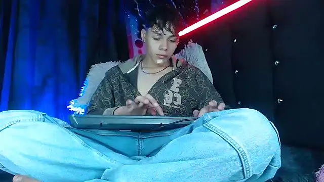 Snapshot of SemerHott chatting on November 2025 02:56:02 AM SemerHott online show from November 2025 02:56:02 AM