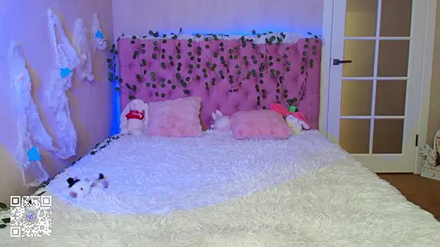 Pink Lila18 online show from February 2026 12:44:02 AM