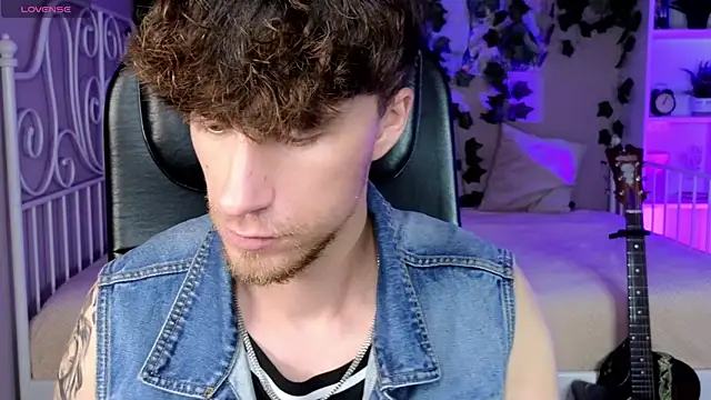 mark caron online show from October 2025 08:08:02 PM