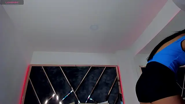 SusanaHenao online show from September 2025 05:12:02 PM