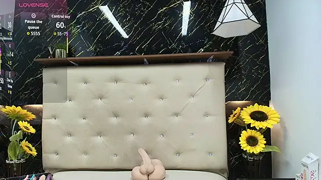 Natasha-Adams online show from September 2025 09:47:02 PM