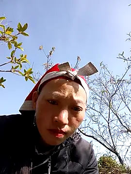 Snapshot of tcm-cute chatting on October 2025 01:51:02 AM tcm-cute online show from October 2025 01:51:02 AM