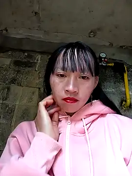 Snapshot of tcm-cute chatting on November 2025 05:17:02 AM tcm-cute online show from November 2025 05:17:02 AM