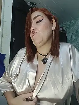 MayaLuna1 online show from December 2025 03:29:01 PM