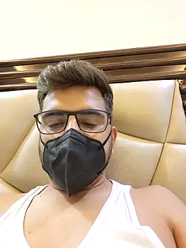 Snapshot of LoveGuruRA chatting on September 2025 07:02:02 PM LoveGuruRA online show from September 2025 07:02:02 PM