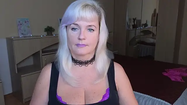 Vina Vision online show from November 2025 12:18:01 PM