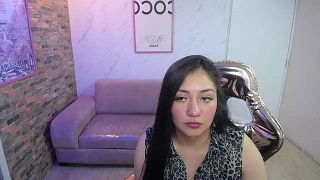 Snapshot of Ivony18_b chatting on September 2025 03:10:01 AM Ivony18 b online show from September 2025 03:10:01 AM