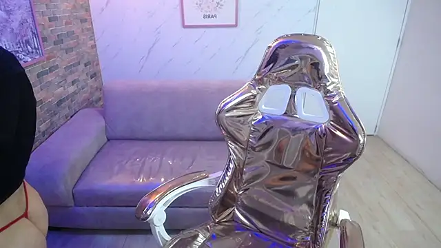 Snapshot of Ivony18_b chatting on September 2025 03:11:01 AM Ivony18 b online show from September 2025 03:11:01 AM