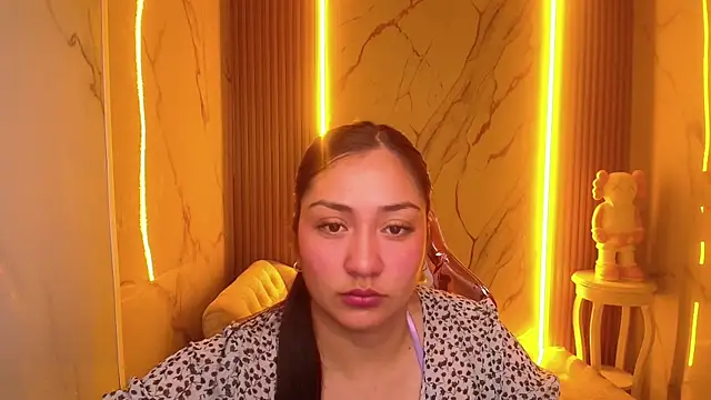 Snapshot of Ivony18_b chatting on October 2025 03:16:02 AM Ivony18 b online show from October 2025 03:16:02 AM