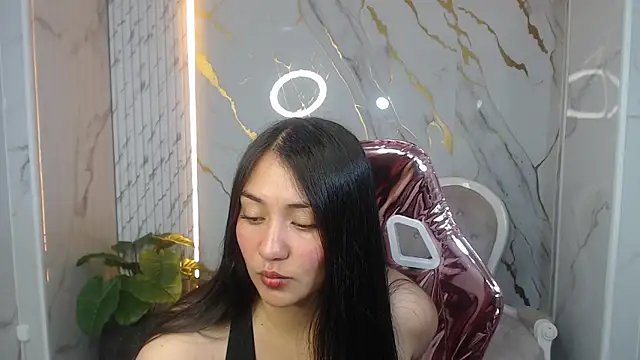 Snapshot of Ivony18_b chatting on October 2025 08:09:02 PM Ivony18 b online show from October 2025 08:09:02 PM