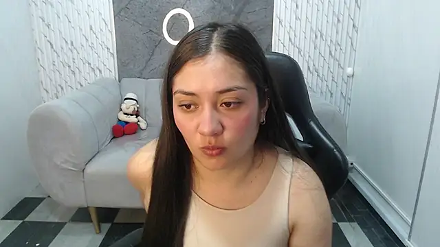 Snapshot of Ivony18_b chatting on October 2025 03:18:01 AM Ivony18 b online show from October 2025 03:18:01 AM