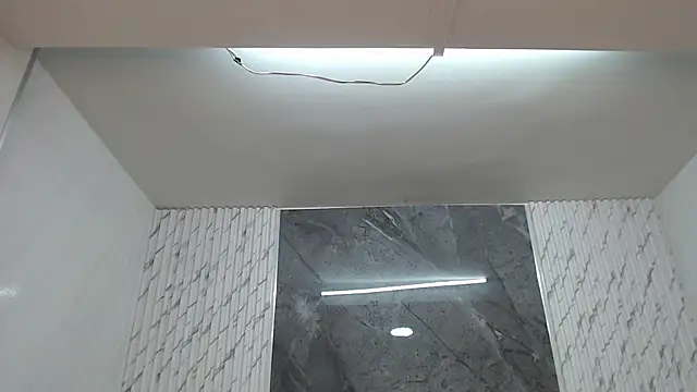 Snapshot of Ivony18_b chatting on November 2025 03:06:01 AM Ivony18 b online show from November 2025 03:06:01 AM