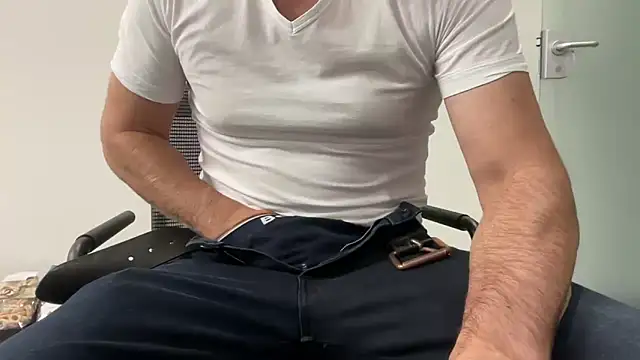 harrys74 online show from November 2025 05:34:01 PM