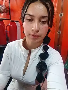 Sol Sunny online show from June 2026 10:13:02 PM