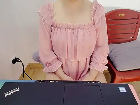 Snapshot of Phuong_Myy chatting on November 2025 05:34:01 PM Phuong Myy online show from November 2025 05:34:01 PM