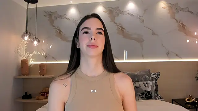 SolAvelar online show from April 2026 11:24:01 PM