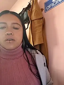 Snapshot of -Mia1 chatting on September 2025 01:25:02 PM -Mia1 online show from September 2025 01:25:02 PM