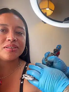 Snapshot of -Mia1 chatting on October 2025 08:14:02 PM -Mia1 online show from October 2025 08:14:02 PM