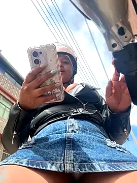 Snapshot of -Mia1 chatting on November 2025 03:34:01 PM -Mia1 online show from November 2025 03:34:01 PM