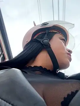 Snapshot of -Mia1 chatting on November 2025 12:27:02 PM -Mia1 online show from November 2025 12:27:02 PM