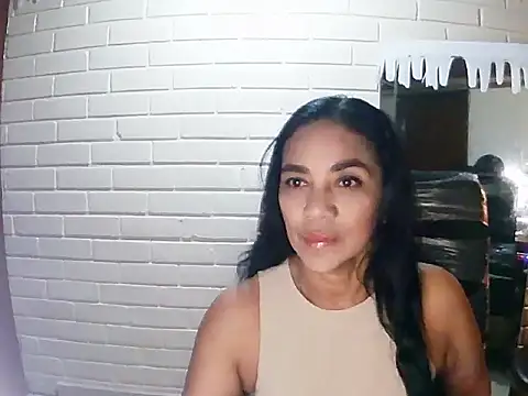 MiiaVelasquez online show from November 2025 05:29:02 AM