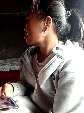 bany-xx online show from November 2025 07:03:02 AM