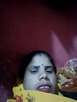 Snapshot of Nehaja33e chatting on November 2025 05:18:02 AM Nehaja33e online show from November 2025 05:18:02 AM