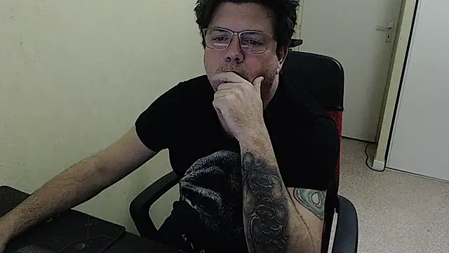 blueandwhite1 online show from January 2026 08:44:02 PM