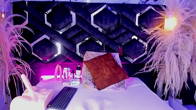 Zoe-Johnson  online show from January 2026 09:30:02 PM