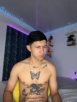 Alejandro BigCock22 online show from September 2025 03:06:02 AM