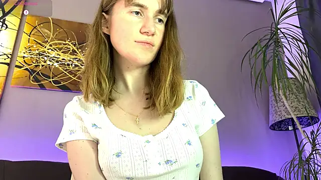 Snapshot of velina__ chatting on September 2025 04:39:01 PM velina online show from September 2025 04:39:01 PM