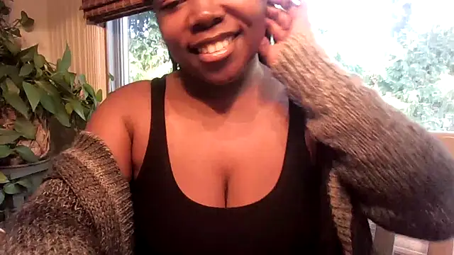 Snapshot of princess_chocolate chatting on October 2025 01:33:02 PM princess chocolate online show from October 2025 01:33:02 PM