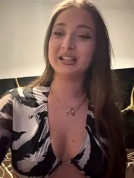 Snapshot of RebekaRose chatting on October 2025 10:32:02 PM RebekaRose online show from October 2025 10:32:02 PM