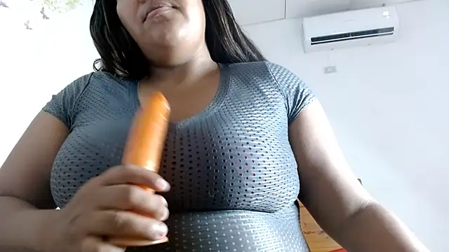 69smallstar online show from December 2025 06:17:01 PM