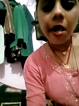 Snapshot of Hot_tin74 chatting on September 2025 04:45:01 PM Hot tin74 online show from September 2025 04:45:01 PM