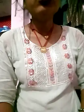 Snapshot of Hot_tin74 chatting on November 2025 05:56:02 PM Hot tin74 online show from November 2025 05:56:02 PM